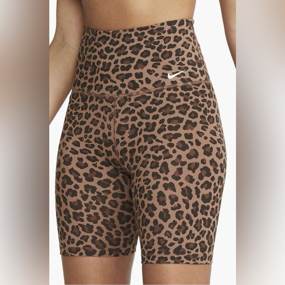 NWT Nike One High Waist Bike Shorts in Leopard size small